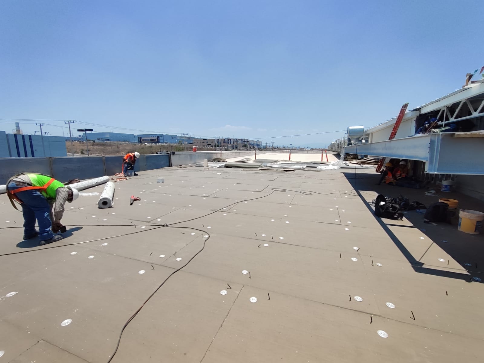 proveedor especializado de materiales para roofing en México